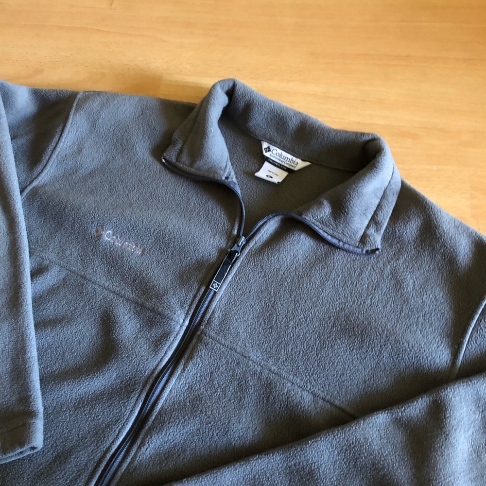 Columbia Zip-up Sweater